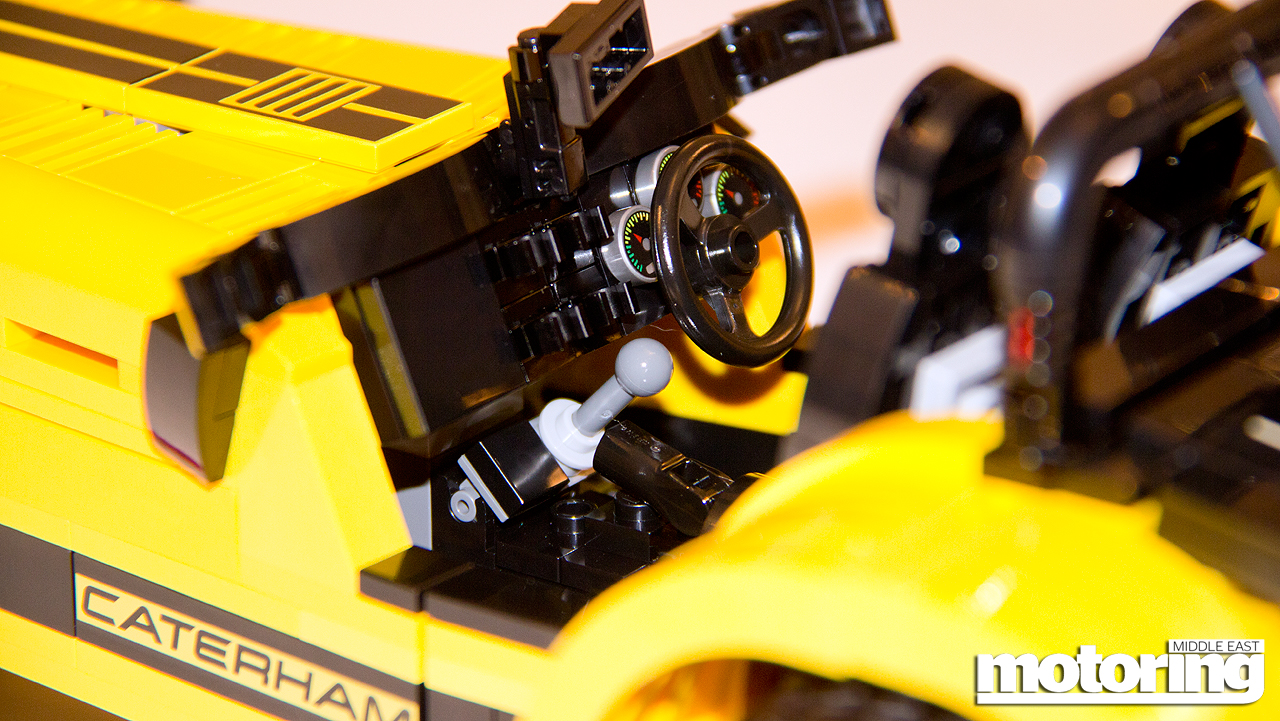 We build Lego Caterham 7 620R