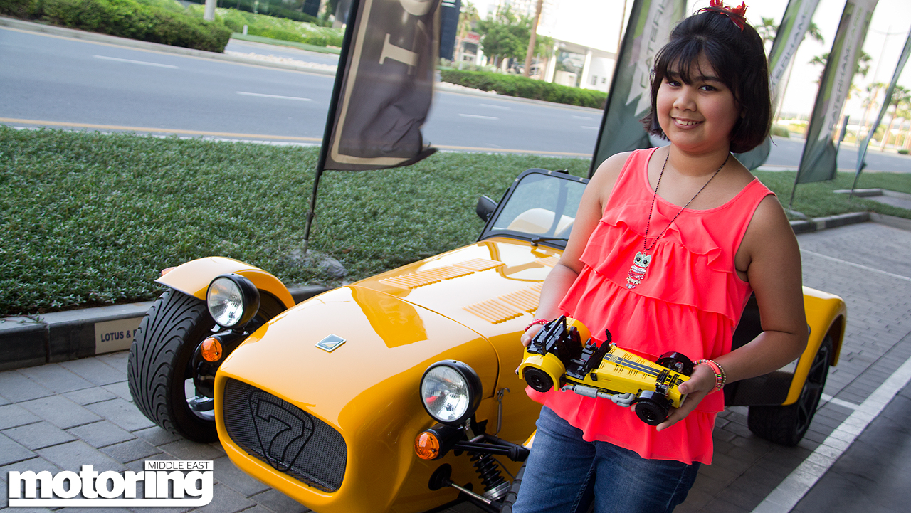 We build Lego Caterham 7 620R