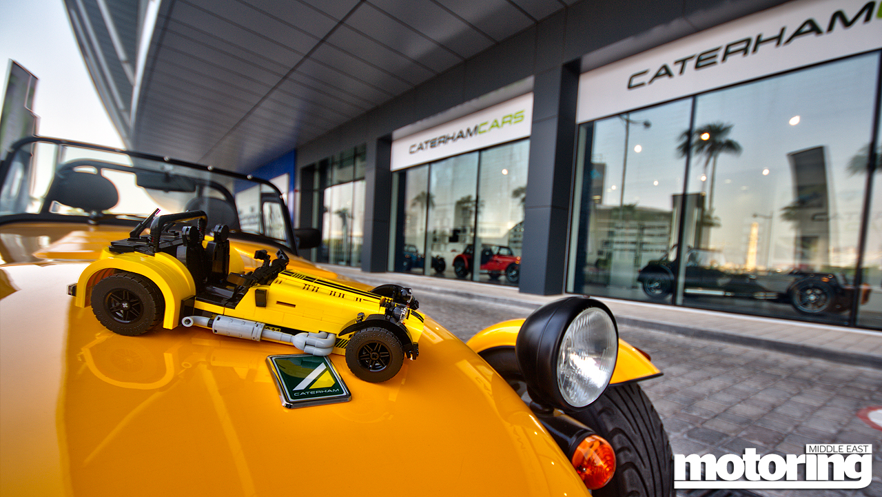 We build Lego Caterham 7 620R