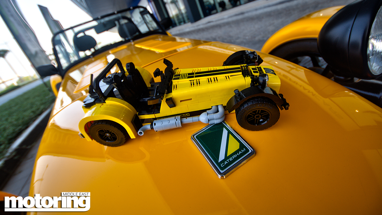 We build Lego Caterham 7 620R