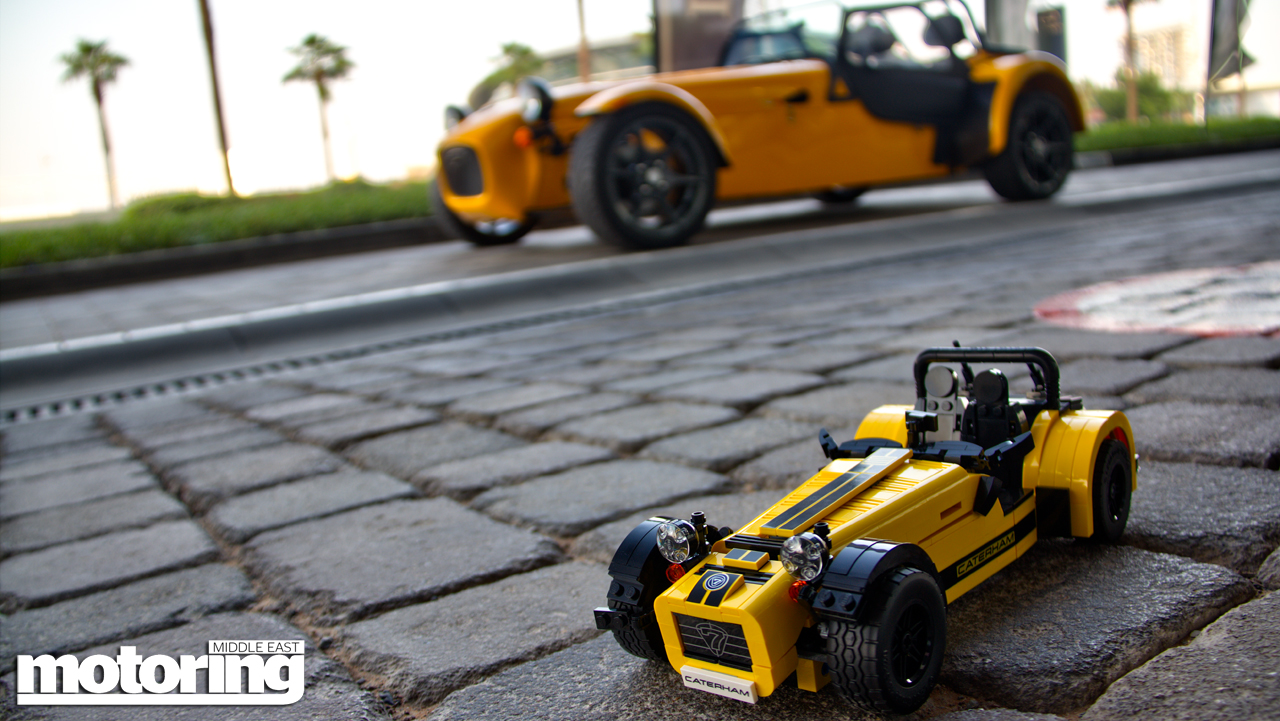 We build Lego Caterham 7 620R