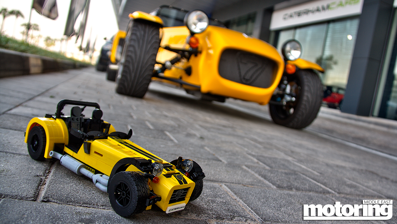 We build Lego Caterham 7 620R
