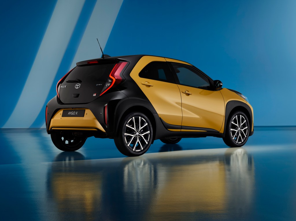 First Look: All-New 2025 Toyota Aygo X Hybrid – Brown Car Guy
